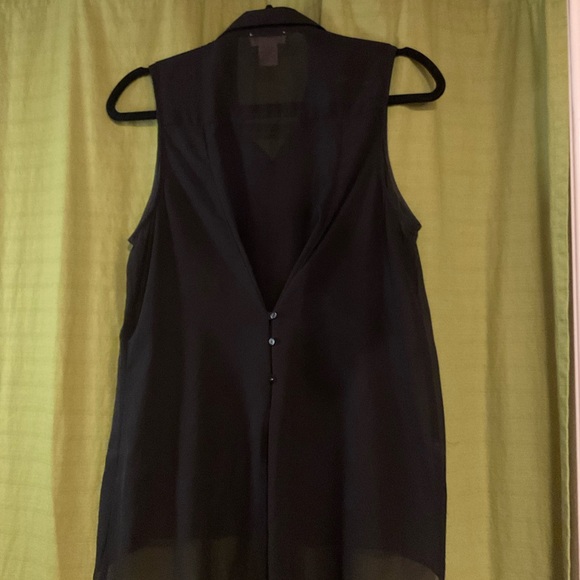 Sheer black rushed back button up sleeveless blouse - Picture 2 of 3